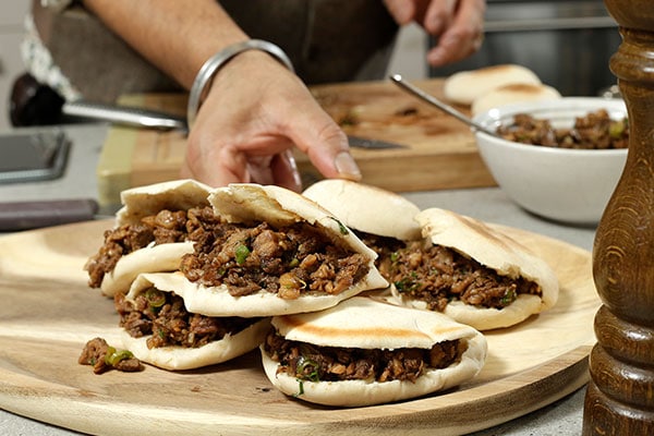 Rou Jia Mo (Venison buns)