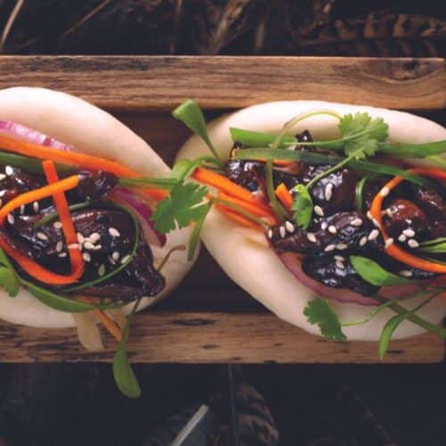 Teriyaki mallard bao bun